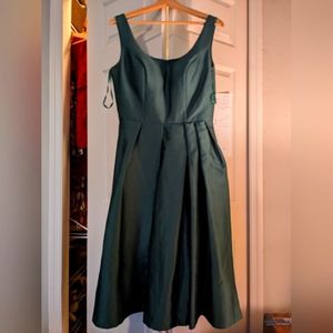 Emerald Green Sleeveless midi dress
